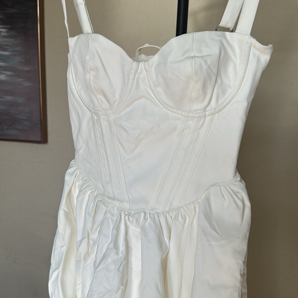HOUSE OF CB 'Kelly' White Corset Midi Sundress NWOT size S A-C - Picture 6 of 13